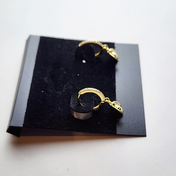 18k Gold Plated Sterling Silver Bee Earrings - Picture 6 of 6